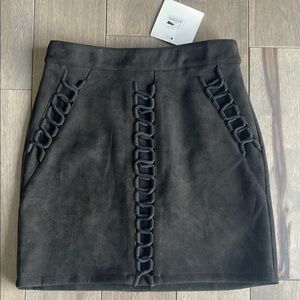 Seek The Label Elegant Black Skirt with Chain Detail